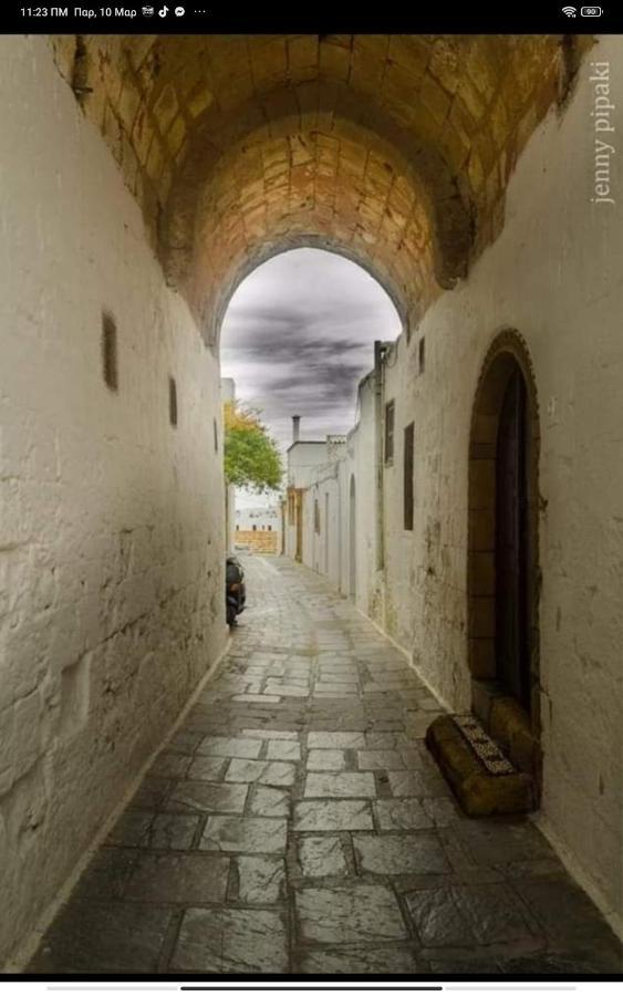 Lindos Alley Bagian luar foto